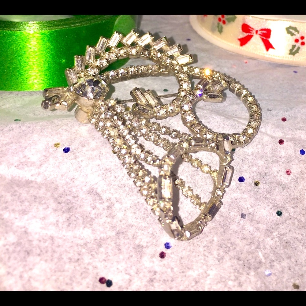 Vintage trumpet rhinestone brooch, sparkles! EUC - Picture 2 of 16